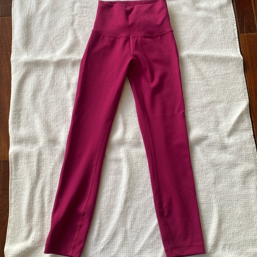 Lululemon fuchsia leggings size 0 - 23 inch inseam
